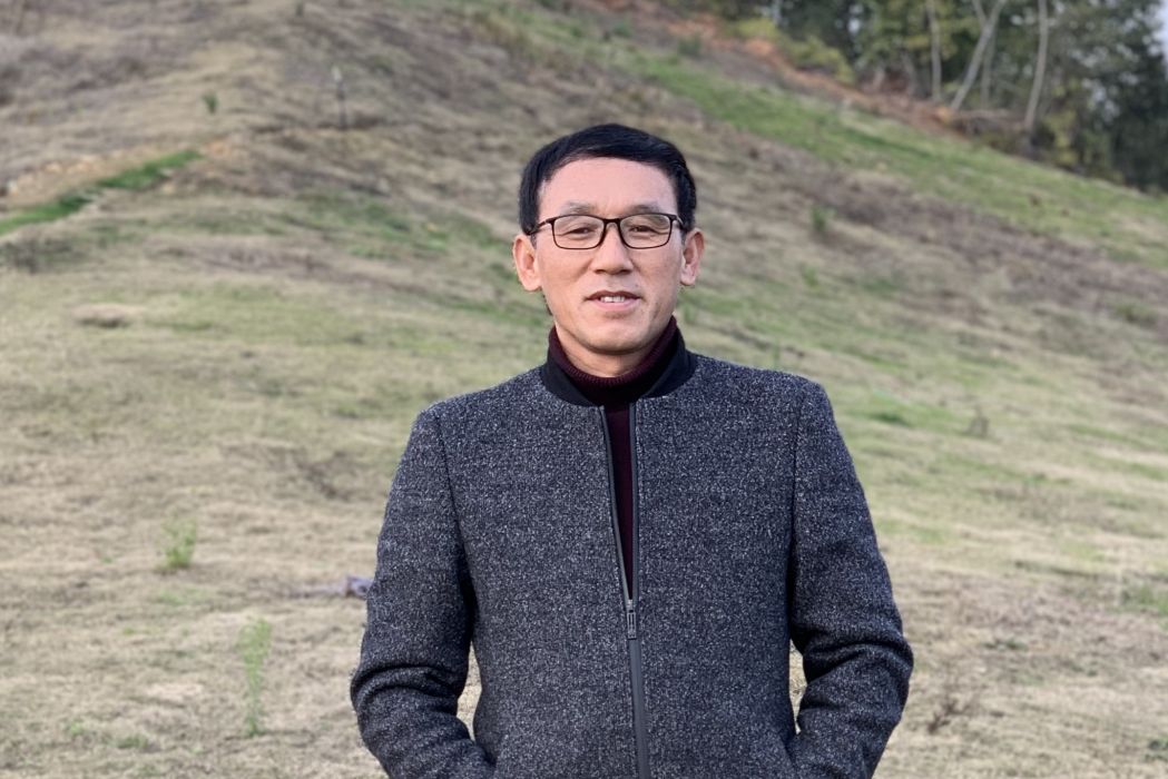 張國林(高級陶瓷美術師) 張國林(高級陶瓷美術師)
