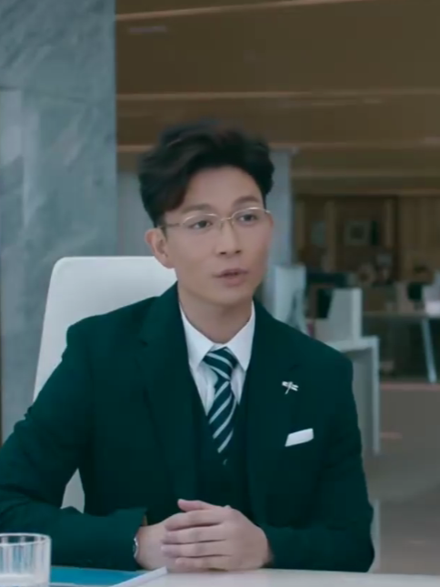 卓一凡(都市生活劇《企業強人》中的角色) 卓一凡(都市生活劇《企業強人》中的角色)