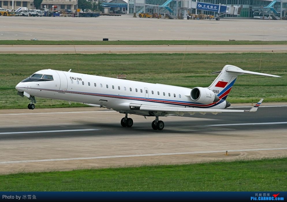 CRJ700 CRJ700