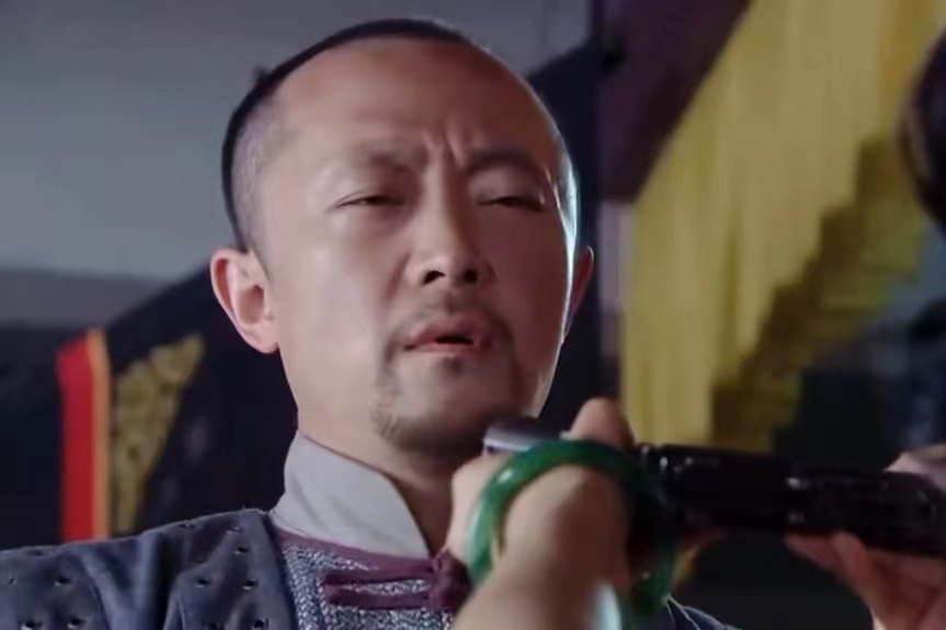 雷大龍(《絕地槍王》中由剛毅飾演的抗日角色) 雷大龍(《絕地槍王》中由剛毅飾演的抗日角色)
