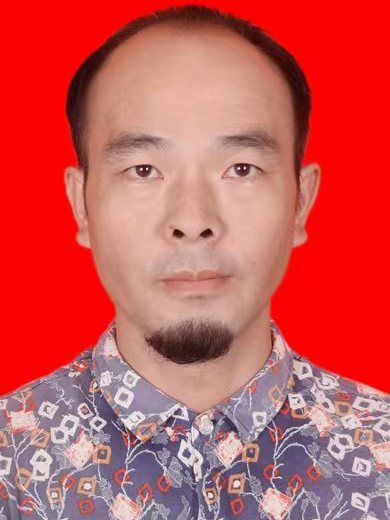 凌偉雄 凌偉雄
