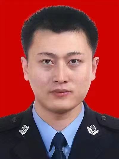 張亞斌(陝西省榆林市榆陽區政府副區長,公安榆陽分局黨委書記、局長) 張亞斌(陝西省榆林市榆陽區政府副區長,公安榆陽分局黨委書記、局長)