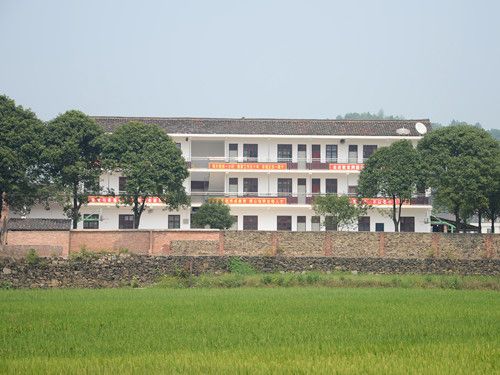龍吟國小 龍吟國小