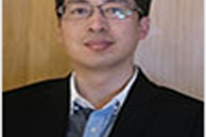 侯冠華(寧波大學潘天壽建築與藝術設計學院工業設計系教授) 侯冠華(寧波大學潘天壽建築與藝術設計學院工業設計系教授)