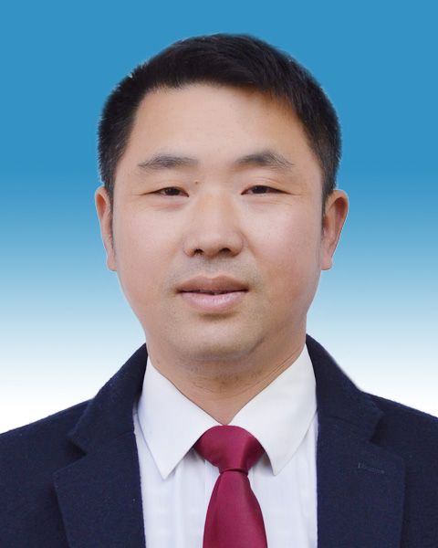 尹向龍 尹向龍