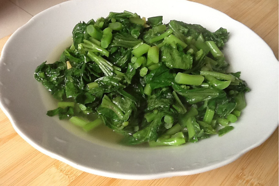 清炒薺菜 清炒薺菜