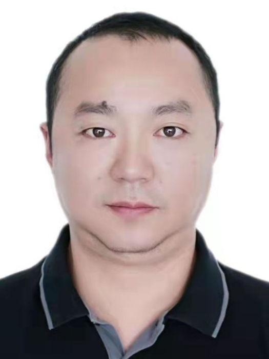 湯穎(重慶市潼南區寶龍鎮副鎮長、武裝部部長) 湯穎(重慶市潼南區寶龍鎮副鎮長、武裝部部長)