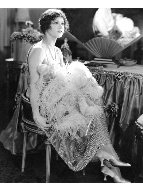 Midnight(美國1922年Maurice Campbell執導的電影) Midnight(美國1922年Maurice Campbell執導的電影)
