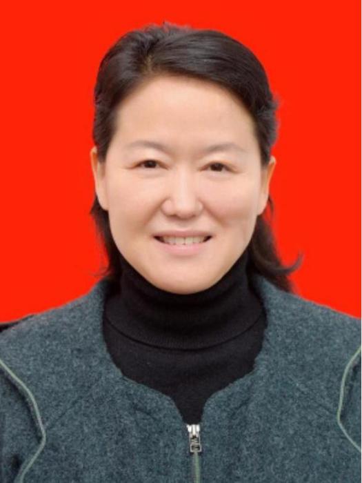 何東英 何東英