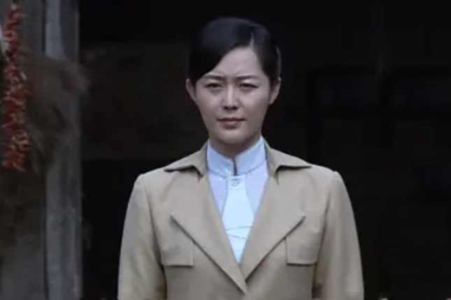 韓江雪(抗戰劇《出關》中的角色,由汪裴飾演) 韓江雪(抗戰劇《出關》中的角色,由汪裴飾演)