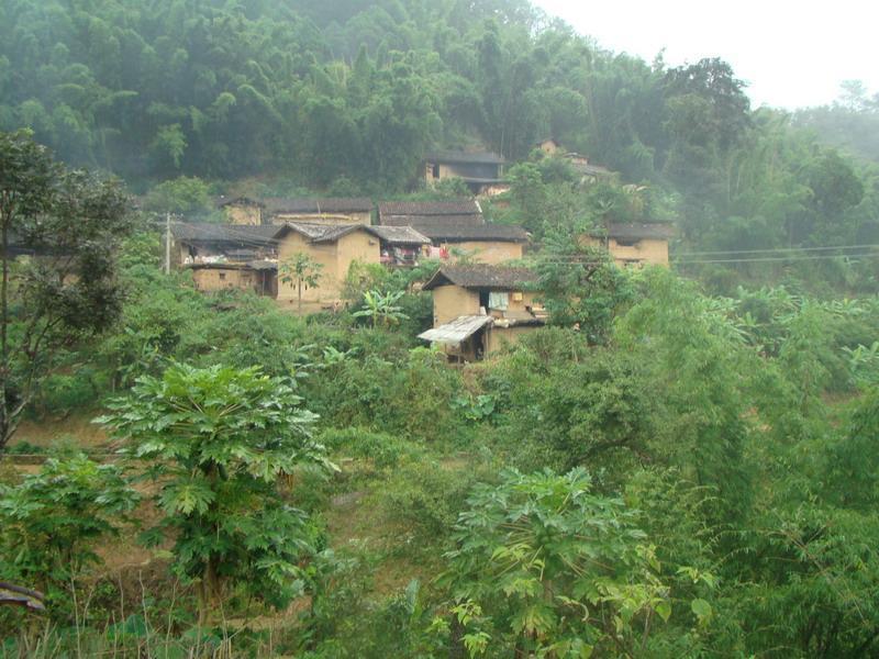 不同村 不同村