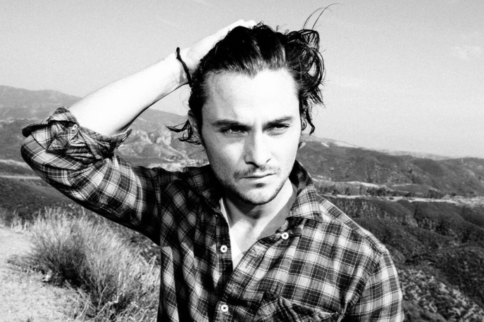 shiloh fernandez shiloh fernandez