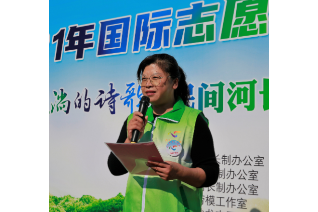 李青(上海市浦東新區三林鎮社區學校校長) 李青(上海市浦東新區三林鎮社區學校校長)