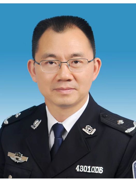 伍擁軍(湖南省監獄管理局黨委委員、紀委書記) 伍擁軍(湖南省監獄管理局黨委委員、紀委書記)