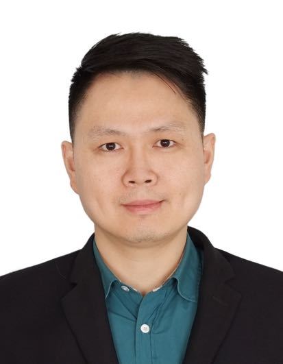 王尉育 王尉育