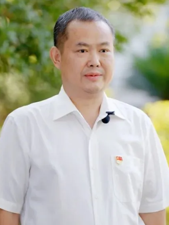 周小文(湖南省郴州市宜章縣政協原黨組書記、主席) 周小文(湖南省郴州市宜章縣政協原黨組書記、主席)