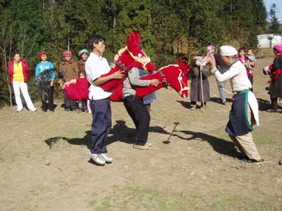 普安彝族海馬舞