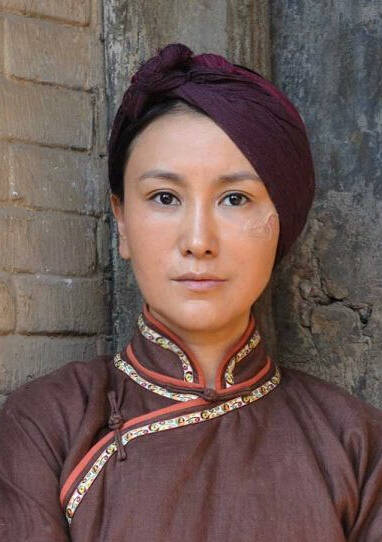 走出硝煙的女人(走出硝煙)