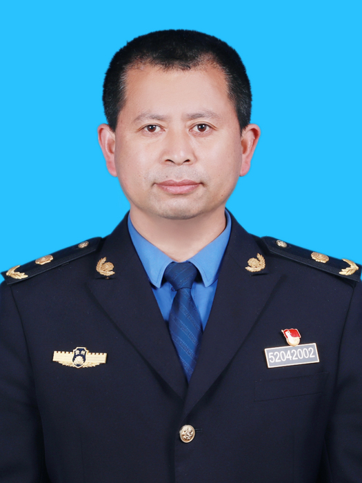 張小紅(安順市平壩區城市管理局(綜合行政執法局)黨組成員、副局長) 張小紅(安順市平壩區城市管理局(綜合行政執法局)黨組成員、副局長)