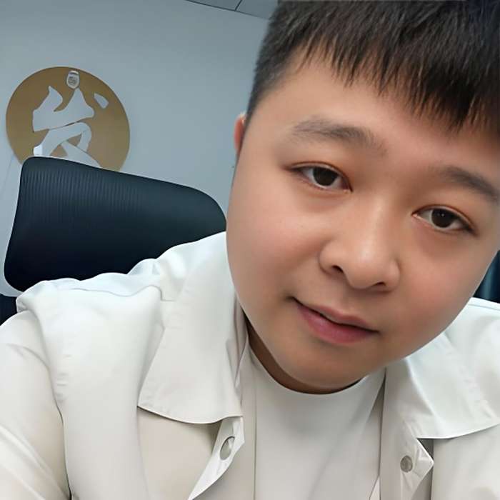 發仔✌️ 發仔✌️