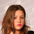 阿黛爾·艾克阿切波洛斯(Adèle Exarchopoulos) 阿黛爾·艾克阿切波洛斯(Adèle Exarchopoulos)