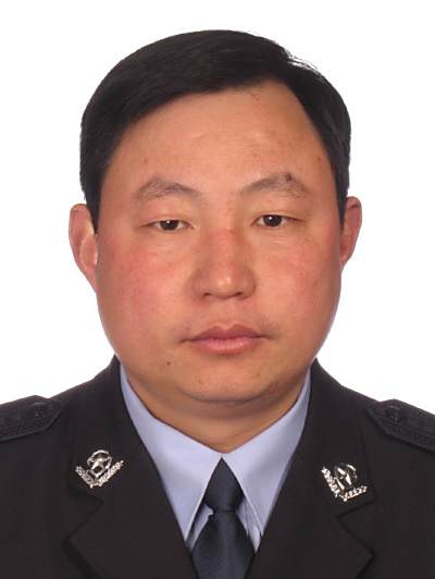 肖鑫(山東省菏澤市巨野縣公安局黨委委員、副局長) 肖鑫(山東省菏澤市巨野縣公安局黨委委員、副局長)