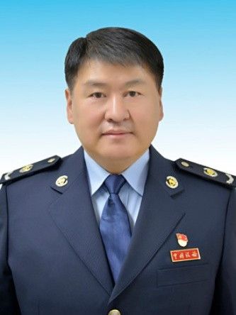李擁軍(國稅總局錫林郭勒盟稅務局黨委書記、局長) 李擁軍(國稅總局錫林郭勒盟稅務局黨委書記、局長)