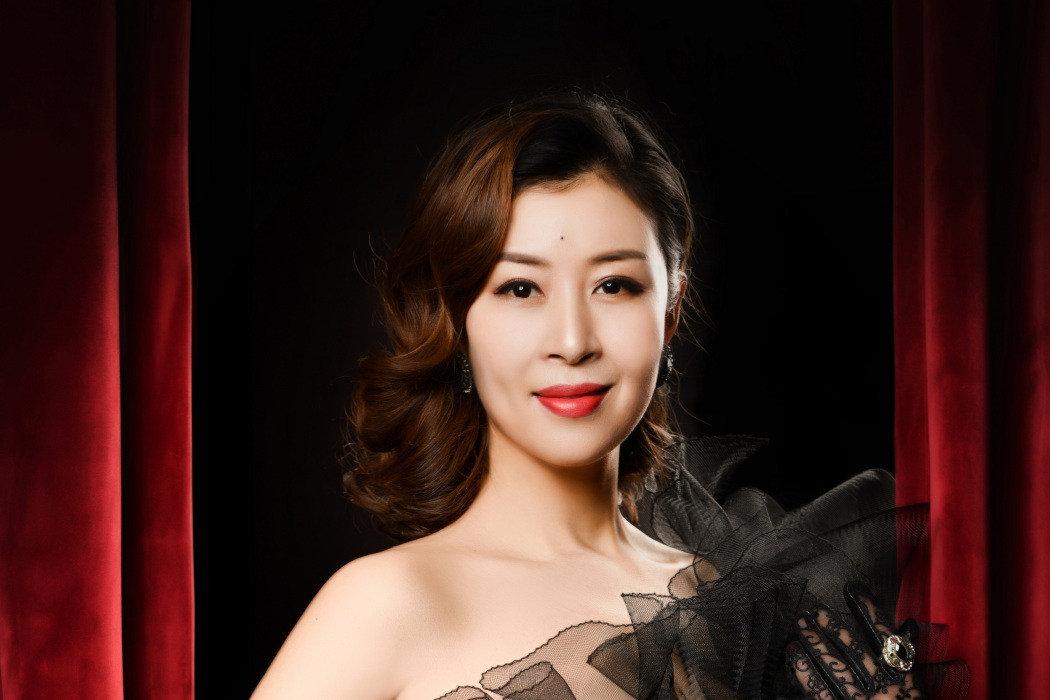 湯唯(女低音歌手) 湯唯(女低音歌手)