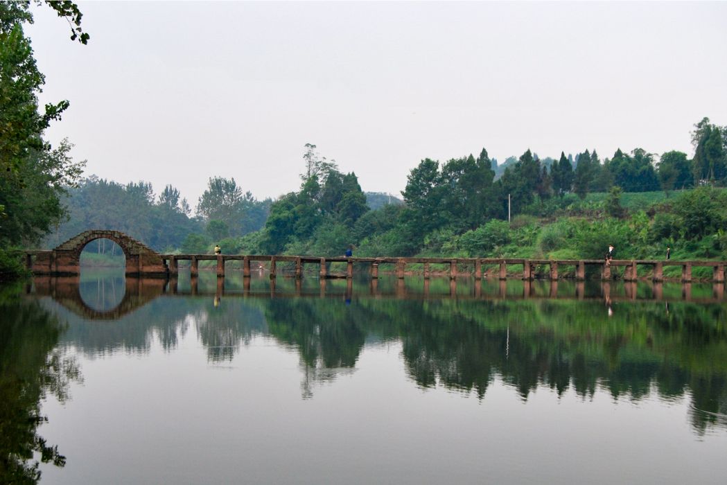 廟坡村(四川省內江市東興區順河鎮下轄村) 廟坡村(四川省內江市東興區順河鎮下轄村)