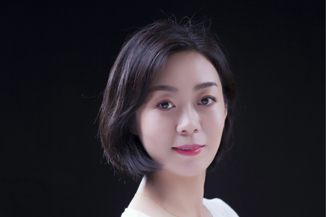 李艷(山西省美術家協會會員) 李艷(山西省美術家協會會員)