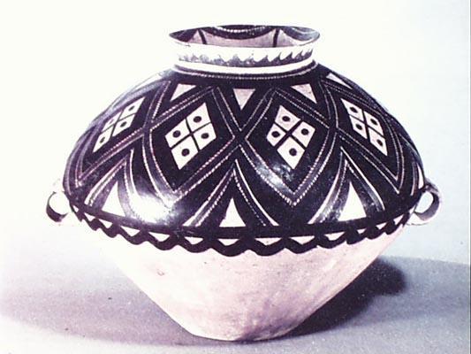 彩陶瓮