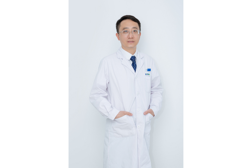 楊智(遼寧愛爾眼科醫院執業醫師) 楊智(遼寧愛爾眼科醫院執業醫師)