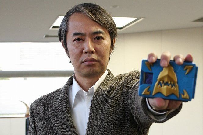 鐮田(日本特攝劇《假面騎士Decade》中的角色) 鐮田(日本特攝劇《假面騎士Decade》中的角色)