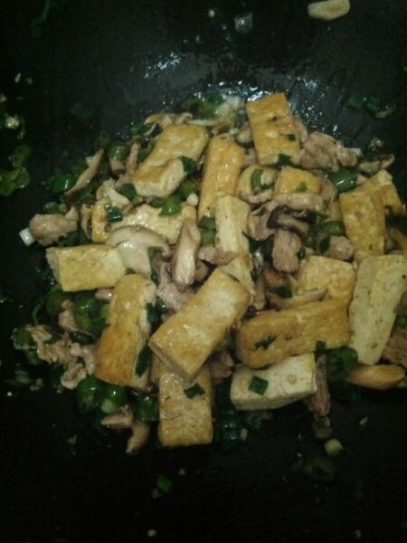 香菇煎豆腐小炒肉