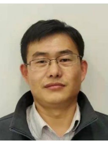 李洪軍(山東省壽光市人民政府機關黨組成員、辦公室副科級幹部) 李洪軍(山東省壽光市人民政府機關黨組成員、辦公室副科級幹部)