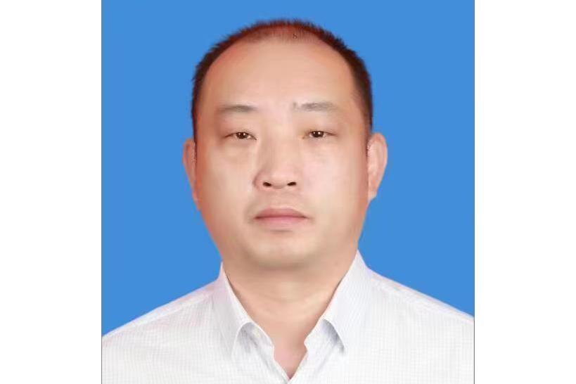 張治國(貴州省遵義市民政局副局長) 張治國(貴州省遵義市民政局副局長)