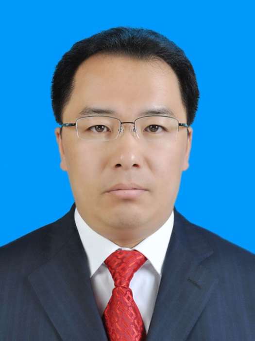 張永志(內蒙古自治區二連浩特市政府副市長、黨組成員) 張永志(內蒙古自治區二連浩特市政府副市長、黨組成員)