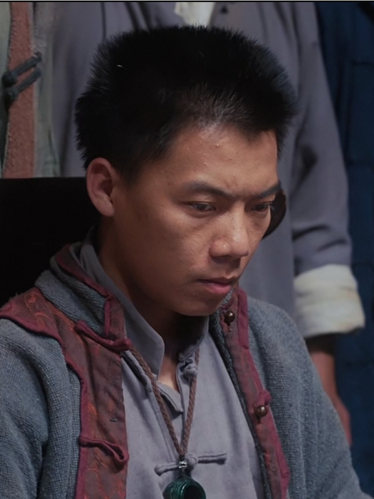 董文宇(驚悚電影《變異巨蟒》中的角色) 董文宇(驚悚電影《變異巨蟒》中的角色)