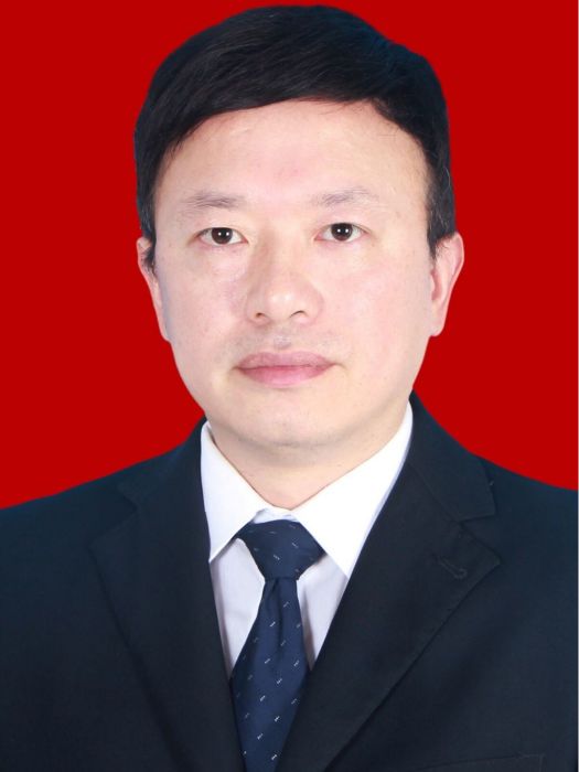 譚輝(株洲市林業局黨組成員、副局長、二級調研員) 譚輝(株洲市林業局黨組成員、副局長、二級調研員)