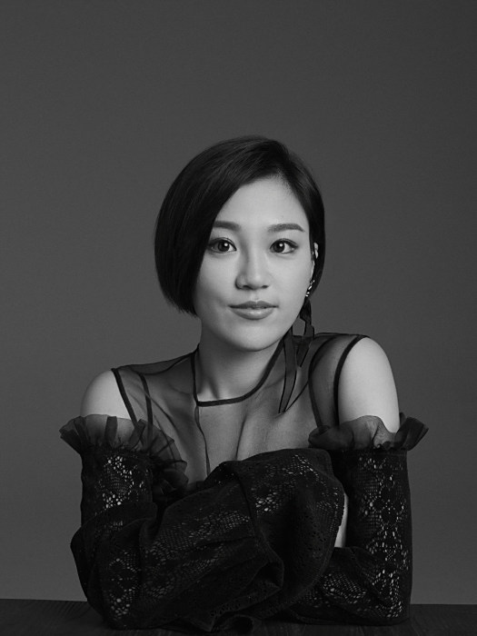 趙晗羽(中國女性設計師,VEECO ZHAO品牌創始人。) 趙晗羽(中國女性設計師,VEECO ZHAO品牌創始人。)
