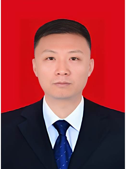 劉小榮(江西省贛州市興國縣長岡鄉綜合執法大隊隊長) 劉小榮(江西省贛州市興國縣長岡鄉綜合執法大隊隊長)