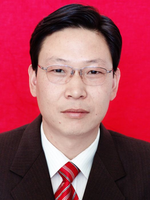 尹效東 尹效東