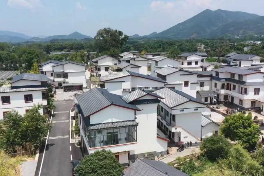 靈源村(廣西壯族自治區桂林市興安縣湘漓鎮下轄村) 靈源村(廣西壯族自治區桂林市興安縣湘漓鎮下轄村)