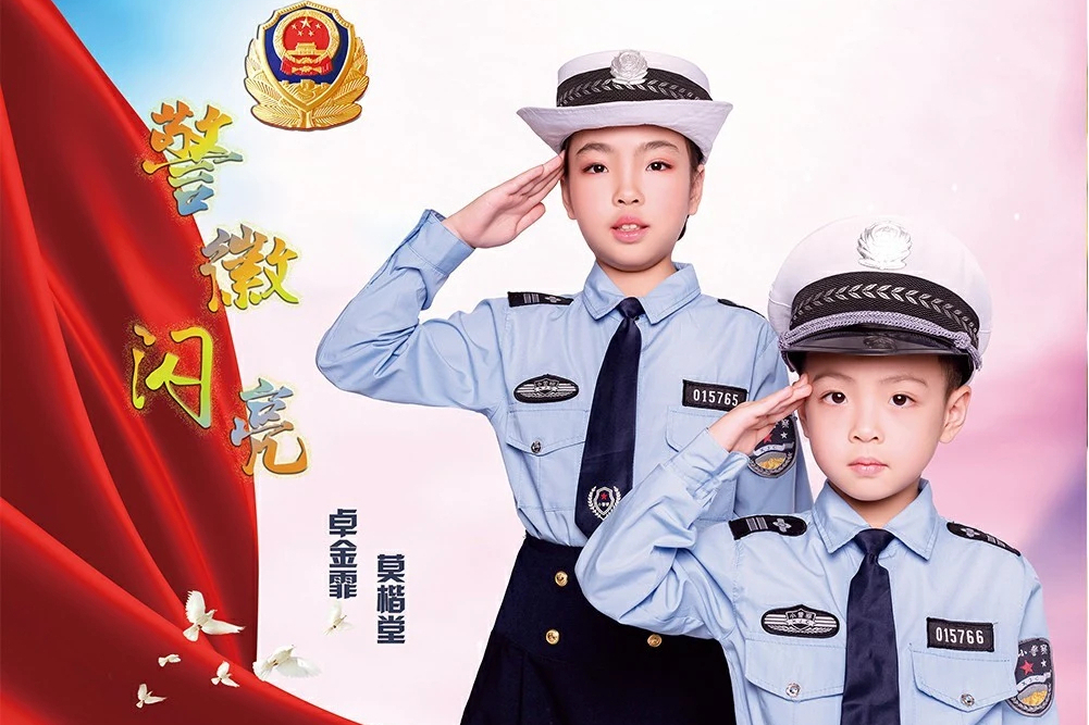 警徽閃亮(警徽閃亮歌曲) 警徽閃亮(警徽閃亮歌曲)