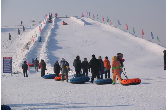 明月島滑雪場　