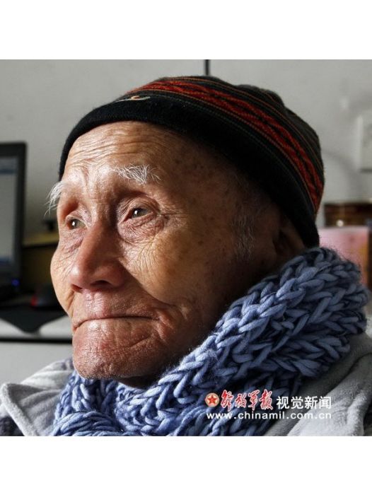 嚴長春(原中國人民解放軍宜賓軍分區副司令員) 嚴長春(原中國人民解放軍宜賓軍分區副司令員)
