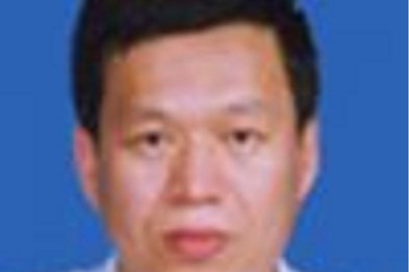 郝繼龍(吉林大學中日聯誼醫院眼科副主任) 郝繼龍(吉林大學中日聯誼醫院眼科副主任)