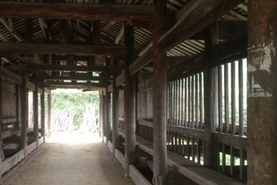 牛嘴坳茶亭(胡利民先生於2012年5月創作的散文) 牛嘴坳茶亭(胡利民先生於2012年5月創作的散文)