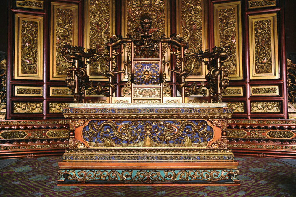 黃小明大師複製的北京故宮皇極殿的乾隆寶座