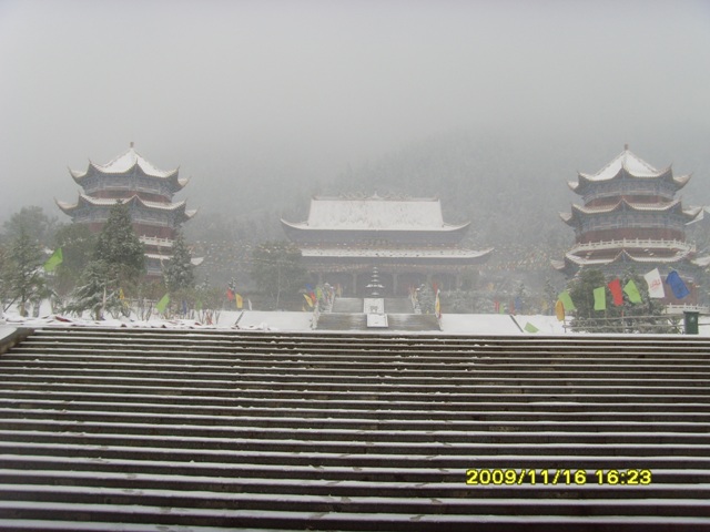 雪中靈泉寺